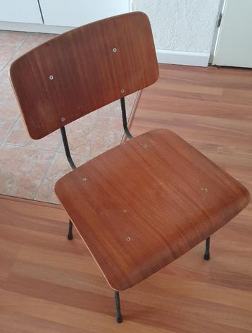 Gispen stoel model 1262 beschikbaar voor biedingen