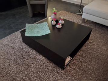 Laatse 2dagen  i.v.m Verhuizing Houten Salontafel beschikbaar voor biedingen