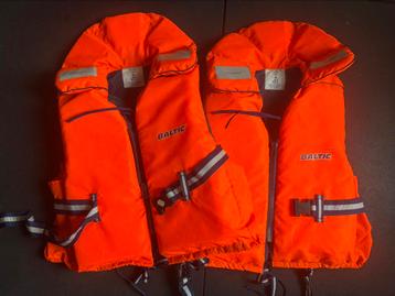 2x Baltic reddingsvest beschikbaar voor biedingen