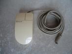 Vintage Microsoft PS/2 2-knops muis- poort 2.1A, Ophalen of Verzenden, Zo goed als nieuw, Bedraad, Microsoft
