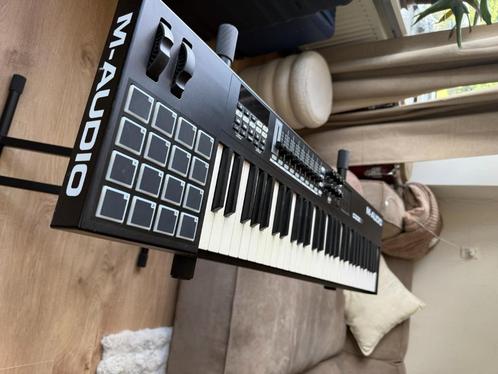 M-Audio Code 61 MIDI Controller + Gratis Standaard, Muziek en Instrumenten, Keyboards, Zo goed als nieuw, 61 toetsen, Overige merken