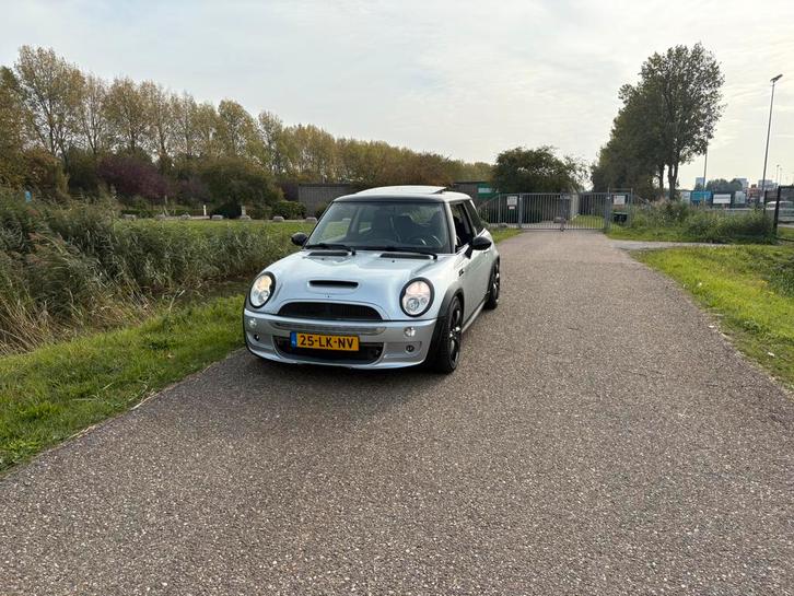 Mini Cooper S 220 pk custom uitlaat apk ijskoude airco, Auto's, Mini, Particulier, Cooper S, Benzine, F, Hatchback, Handgeschakeld