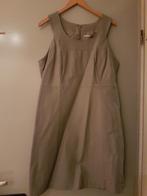 Klassieke grijze leren jurk - maat 38, Kleding | Dames, Maat 38/40 (M), Ophalen of Verzenden, Zo goed als nieuw, Knielengte