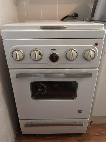 ETNA gasfornuis met oven beschikbaar voor biedingen