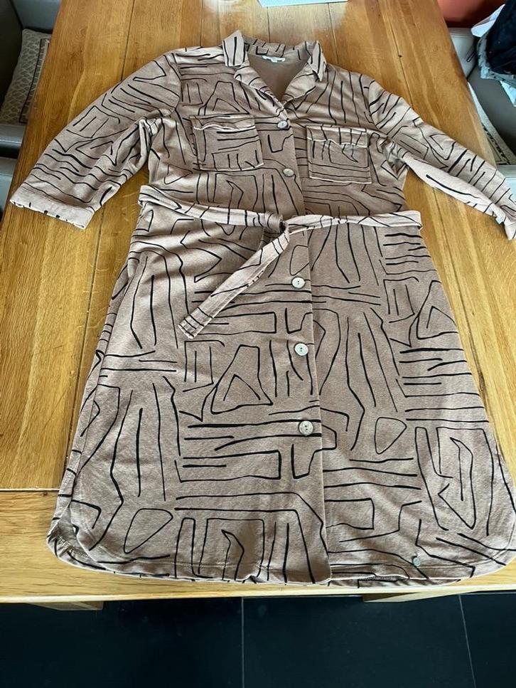 Caramel / zwarte Zusss overhemdjurk, maat XL, Kleding | Dames, Jurken, Zo goed als nieuw, Maat 46/48 (XL) of groter, Bruin, Onder de knie