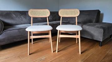 Stoelen SKLUM LEIVEL twee stuks beschikbaar voor biedingen