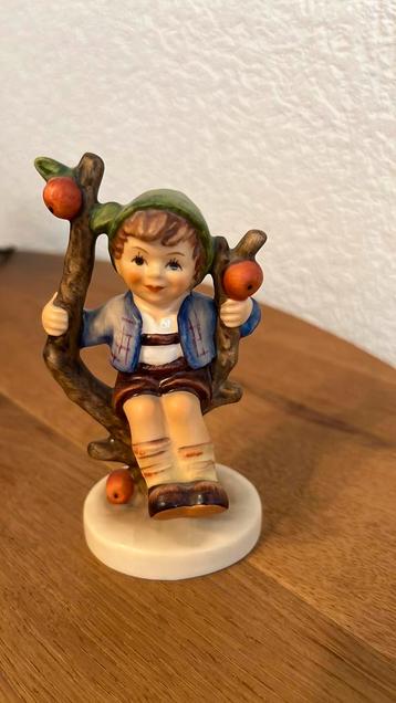 Hummel beeldje beschikbaar voor biedingen