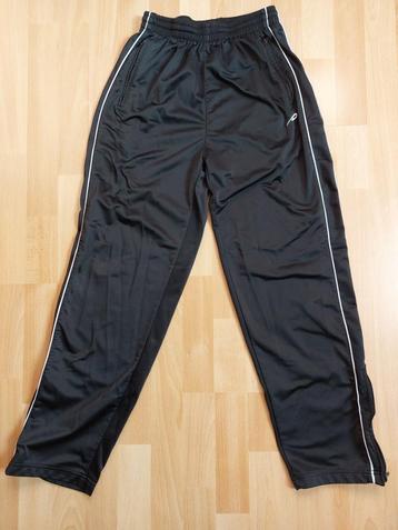 Zwarte sportbroek *Panther* beschikbaar voor biedingen