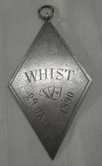 Zilveren Draagteken Speelgezelschap Whist uit 1890 nr.202, Verzenden, Zilver