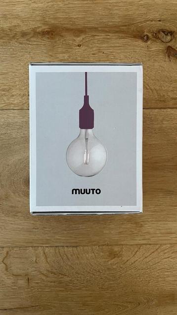 Muuto E27 LED hanglamp Burgundy (nieuw in doos) beschikbaar voor biedingen