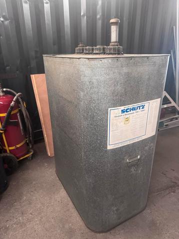 Schütz Stalen Opslagtank 700/1000L beschikbaar voor biedingen