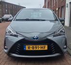Toyota Yaris 1.5 Hybrid/ Stoelverwarming/ 2018 Grijs, Auto's, Automaat, 49 €/maand, Metallic lak, 1065 kg