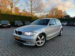 BMW 1-serie 118i High Executive|Automaat|Youngtimer|Groot na, Auto's, BMW, Te koop, Zilver of Grijs, Benzine, Hatchback