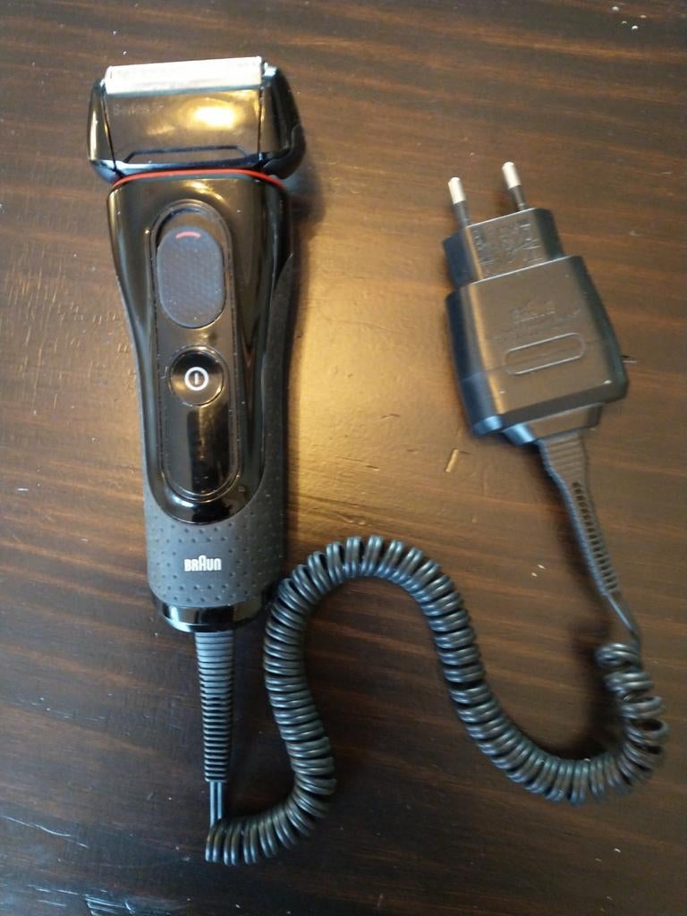 Braun Series 5 Scheerapparaat, Witgoed en Apparatuur, Persoonlijke-verzorgingsapparatuur, Gebruikt, Scheren en Epileren, Ophalen of Verzenden