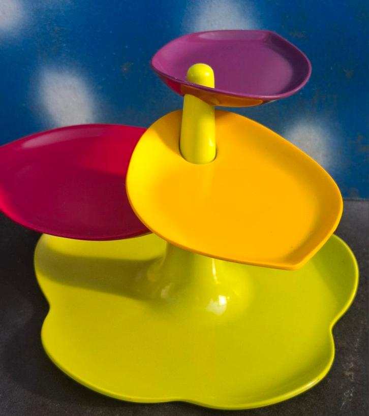 Etagère. ZAK! DESIGNS. Vintage look. 25 cm., Huis en Inrichting, Woonaccessoires | Etagères, Zo goed als nieuw, Ophalen