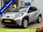 Toyota Aygo X 1.0 VVT-i S-CVT first | AUTOMAAT | CAMERA | CR, Auto's, Toyota, Stof, Gebruikt, 4 stoelen, Origineel Nederlands