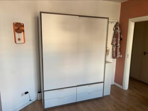 Zeer nette kledingkast klerenkast garderobe linnenkast, Huis en Inrichting, Kasten | Kledingkasten, Zo goed als nieuw, 150 tot 200 cm