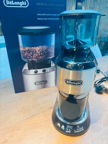 DeLonghi Dedica Koffiemolen - KG520.M beschikbaar voor biedingen