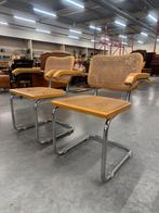 Marcel Breuer stoelen. Eén ervan wat extra liefde nodig!, Ophalen