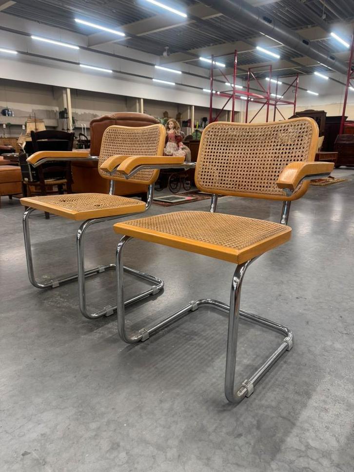 Marcel Breuer stoelen. Eén ervan wat extra liefde nodig!, Antiek en Kunst, Antiek | Meubels | Stoelen en Banken, Ophalen