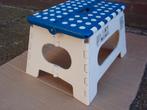 Plat opvouwbaar kunststof(opstap) krukje, Ophalen, Zo goed als nieuw