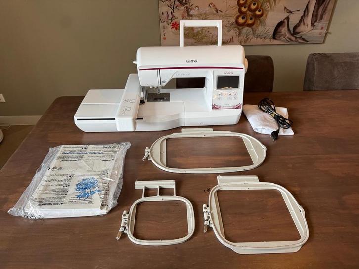 Brother Innov-is NV870 Borduurmachine Special Edition, Hobby en Vrije tijd, Naaimachines en Toebehoren, Zo goed als nieuw, Naaimachine