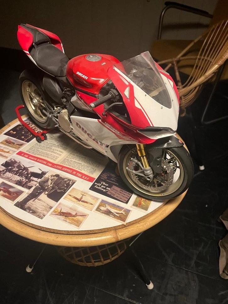 Pocher Ducati motor schaal 1/4, Hobby en Vrije tijd, Modelbouw | Auto's en Voertuigen, Gebruikt, Overige typen, Groter dan 1:32