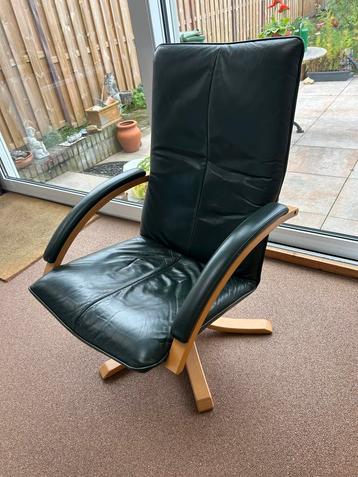 Leren Draaistoel - Comfortabel en Stijlvol beschikbaar voor biedingen
