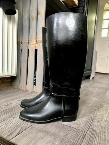 Paardrijlaarzen beschikbaar voor biedingen