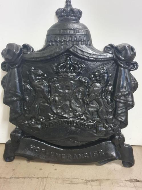 herdenking schild van gietijzer Le maintiendrai, Antiek en Kunst, Curiosa en Brocante, Verzenden