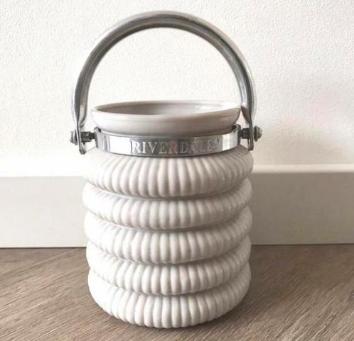 Riverdale windlicht glas grijs - zilver hengsel, Huis en Inrichting, Woonaccessoires | Kandelaars en Kaarsen, Zo goed als nieuw