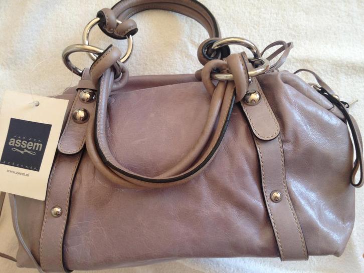 Coccinelle leren tas (NIEUW / NNG), Sieraden, Tassen en Uiterlijk, Tassen | Damestassen, Nieuw, Handtas, Paars, Ophalen of Verzenden