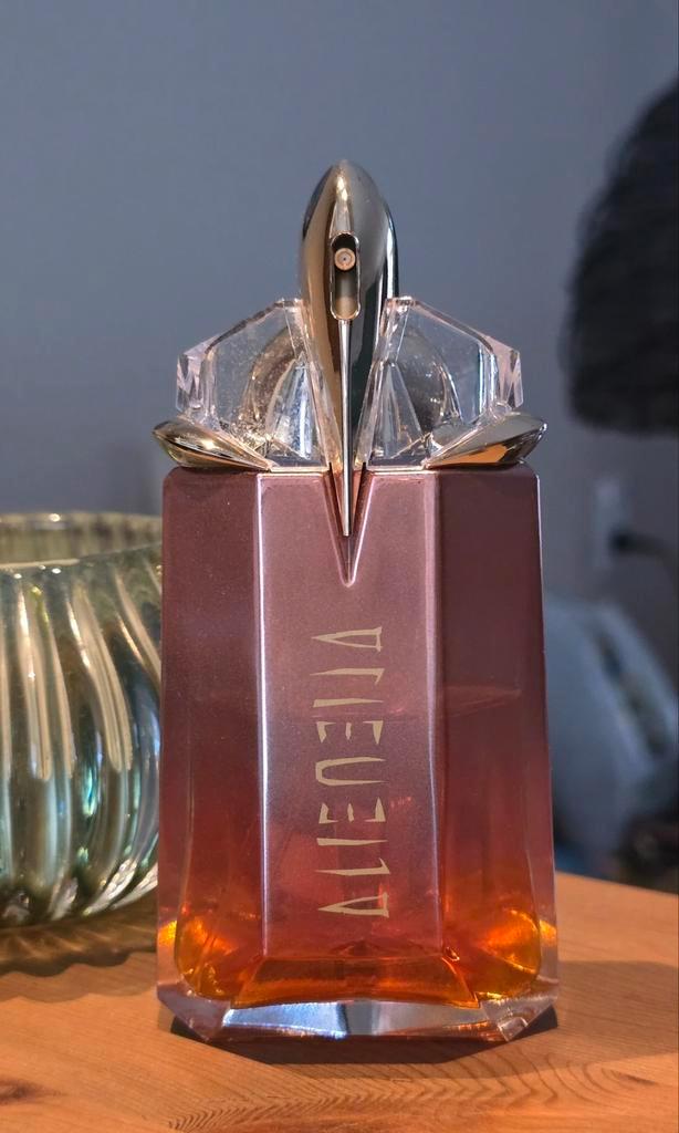 Decant proefje Alien goddess supra florale, Sieraden, Tassen en Uiterlijk, Uiterlijk | Parfum, Nieuw, Ophalen of Verzenden