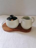 goedewaagen melk en suikerset in pastel tint op org, onderbo, Antiek en Kunst, Antiek | Servies los, Ophalen