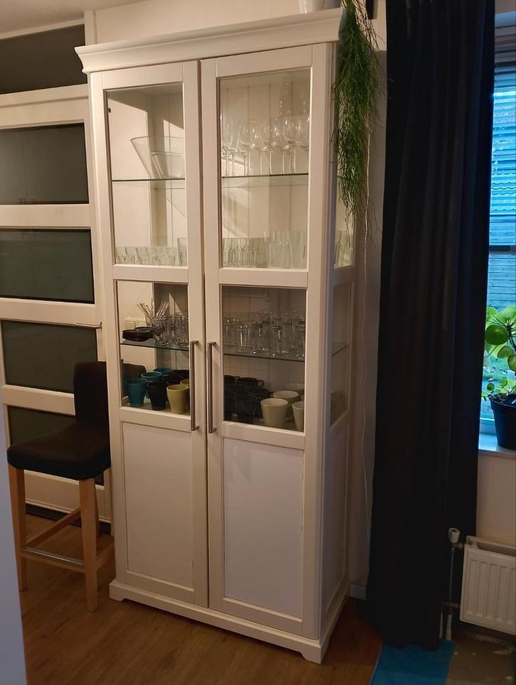 Ikea Liatorp vitrinekast, Huis en Inrichting, Kasten | Vitrinekasten, Gebruikt, Minder dan 100 cm, 50 tot 100 cm, 25 tot 50 cm