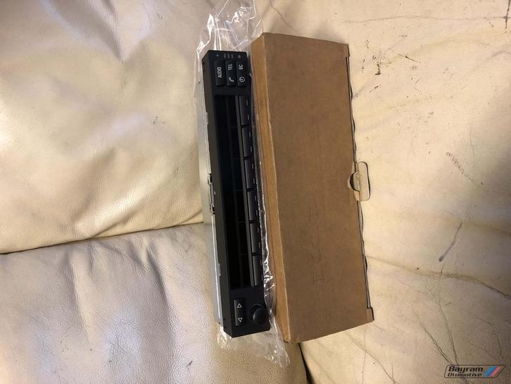 Bmw E38 radio mid module unit bmw 7-serie nos 740i 730i 728i, Auto diversen, Autoradio's, Gebruikt, Ophalen of Verzenden