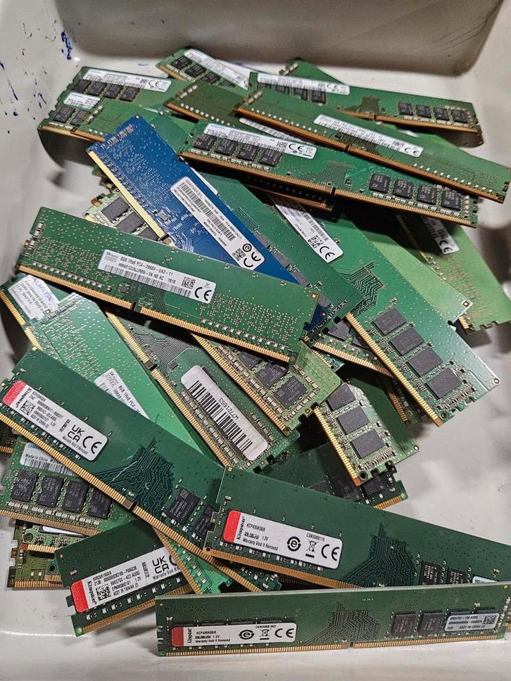 Verschillende merken 8gb pc4 ddr4 2666v pc ram geheugen, Computers en Software, RAM geheugen, Gebruikt, Desktop, 8 GB, DDR4, Ophalen of Verzenden