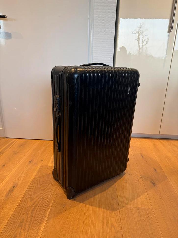 Grote zwarte Rimowa koffer - Ruimbagage, Sieraden, Tassen en Uiterlijk, Koffers, Gebruikt, Metaal, 70 cm of meer, 55 cm of meer