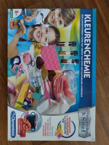 Clementoni Kleuren Chemie - Experimenteer met Verf! beschikbaar voor biedingen