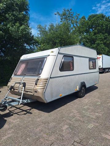 Kip de Luxe 42TTZ, Luifel, Fietsendrager,Toilet beschikbaar voor biedingen