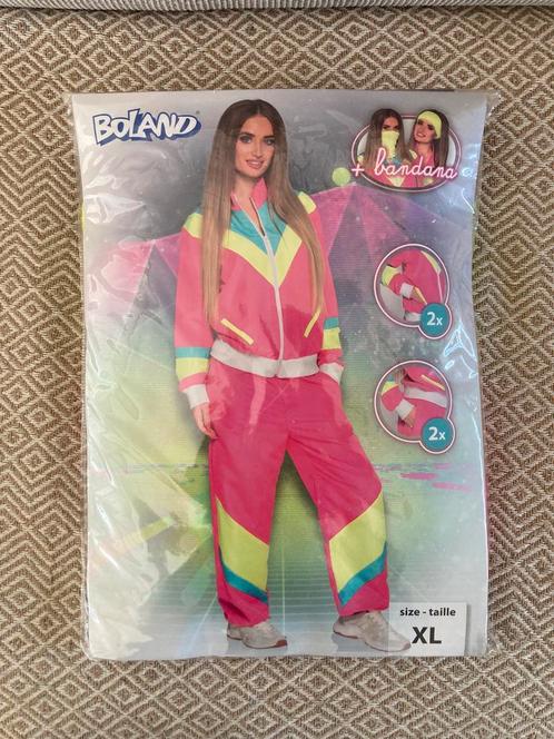 Trainingspak 80’s & 90’s, Kleding | Heren, Carnavalskleding en Feestkleding, Nieuw, Carnaval, Maat 56/58 (XL), Ophalen of Verzenden
