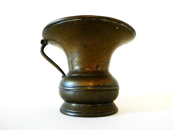 Antieke messing kwispedoor met een patina midden 19e eeuw, Antiek en Kunst, Antiek | Koper en Brons, Ophalen of Verzenden