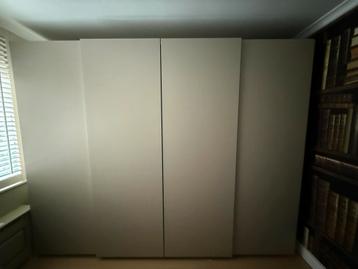 Ikea Pax kledingkasten beschikbaar voor biedingen