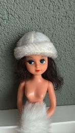 Barbie Fleur muts #1222 vintage, Verzamelen, Poppen, Ophalen of Verzenden, Gebruikt, Kleertjes