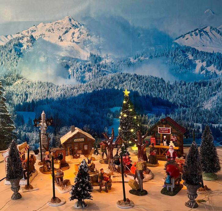 KERSTDORP - Kerstmarktje met Kraampjes en LEMAX Skihutje, Diversen, Kerst, Zo goed als nieuw, Ophalen