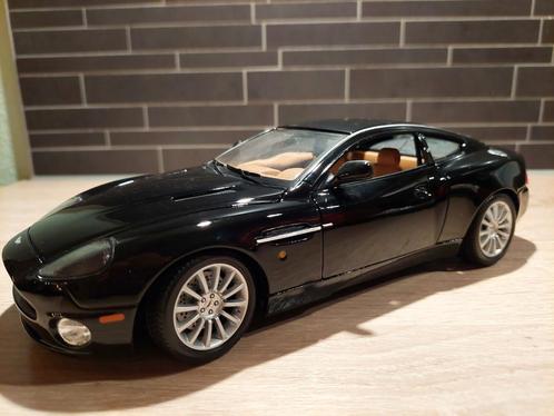 Bburago 1:18 Aston Martin V12 Vanquish - zwart - met doos, Hobby en Vrije tijd, Modelauto's | 1:18, Nieuw, Auto, Bburago, Ophalen of Verzenden