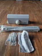 AXA Deurdranger - Nieuw, Ophalen of Verzenden, Nieuw, Overige materialen, Scharnier