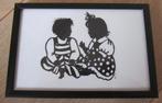 1 Schilderijtje knip sierkunst twee kindjes, Minder dan 50 cm, Ophalen of Verzenden, Zo goed als nieuw, Schilderij