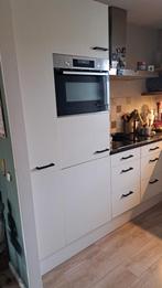 Keller hoekkeuken in zeer nette staat incl.apparatuur!!!, Hoekkeuken, Ophalen of Verzenden, Zo goed als nieuw, Kunststof