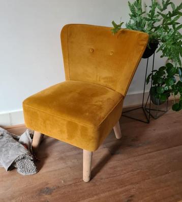 fauteuil, stoel, zitstoel beschikbaar voor biedingen